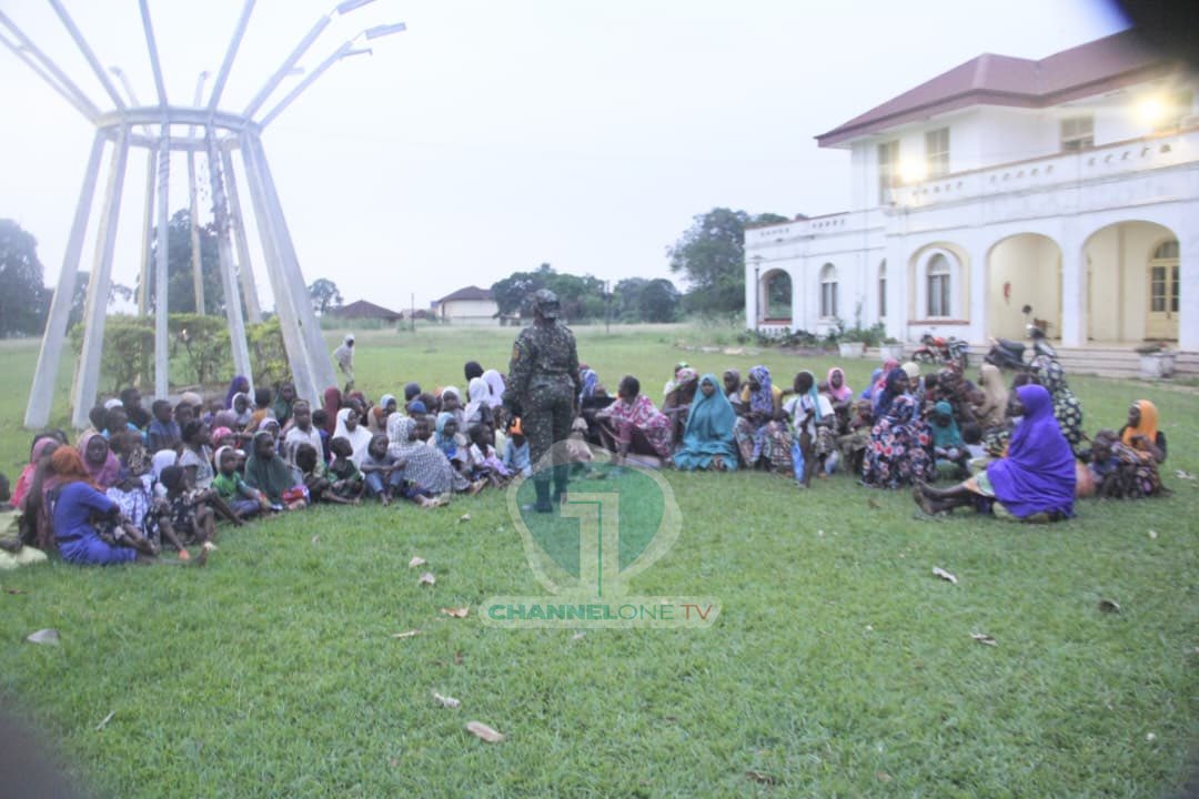 Channel1TVGHA's tweet image. PHOTOS: The Ghana Immigration Service has arrested over 600 undocumented migrants, including 381 children, in a dawn operation across parts of Kumasi in the Ashanti Region.

#ChannelOneNews #Security #Migrants #GhanaNews