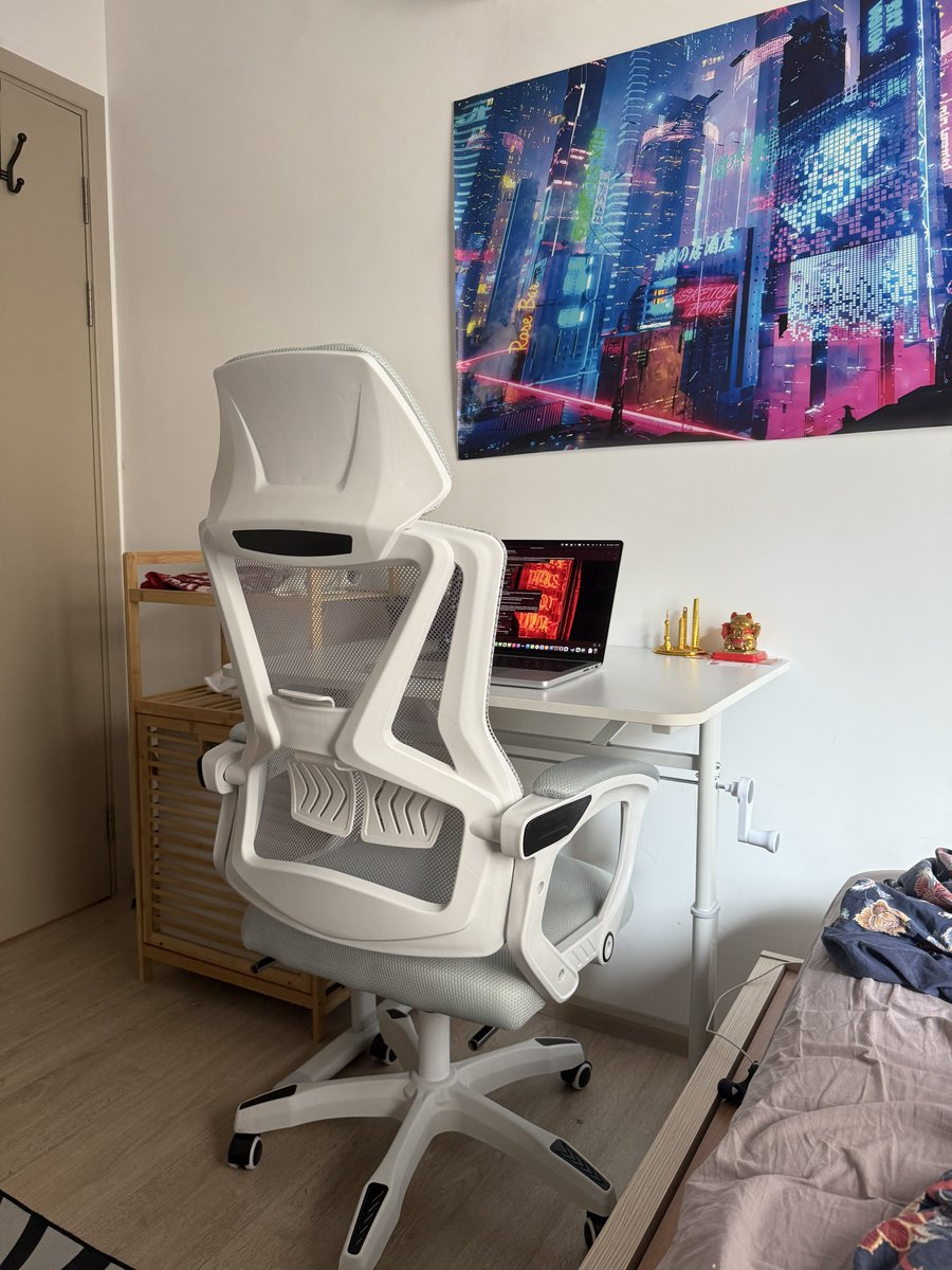 Даня Новиков tweet media