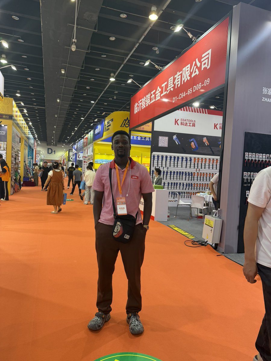 Scripp_T's tweet photo. Another Fair, Toolsman representing large!🔝
#Emmnock #Eptools https://t.co/OX7mj3aO8B