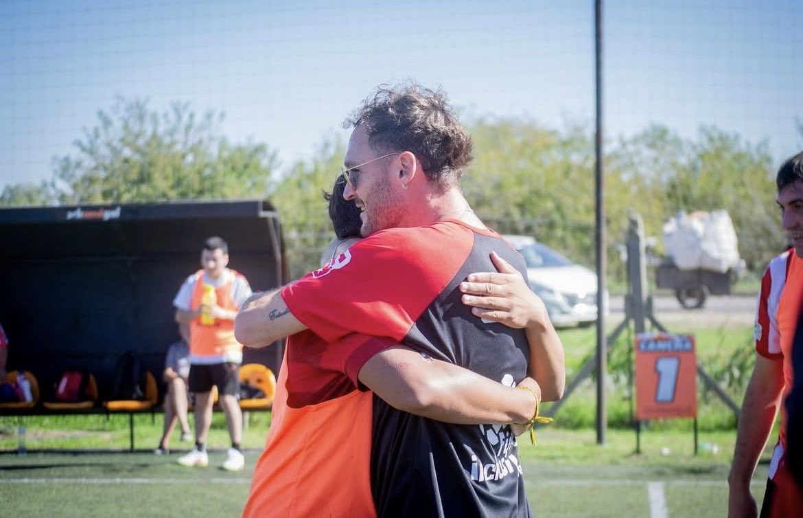 leamaza's tweet image. #EDLP #AFA 🚨 @Fundacionedelp dio inicio a los entrenamientos del Fútbol Inclusivo. El proyecto garantiza el acceso al deporte en igualdad de condiciones y será financiado durante todo 2026, en conjunto con ADEDIS, fortaleciendo el compromiso del club con la transformación