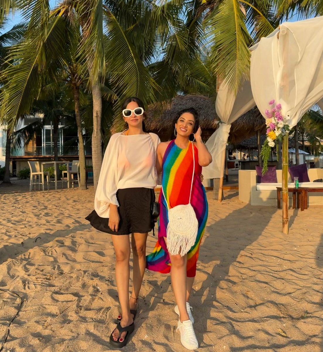 Weekendvibes_'s tweet image. Divya Ganesan and Diya Menon 🏝️🇹🇭

#Divya #DivyaGanesan
#DiyaMenon