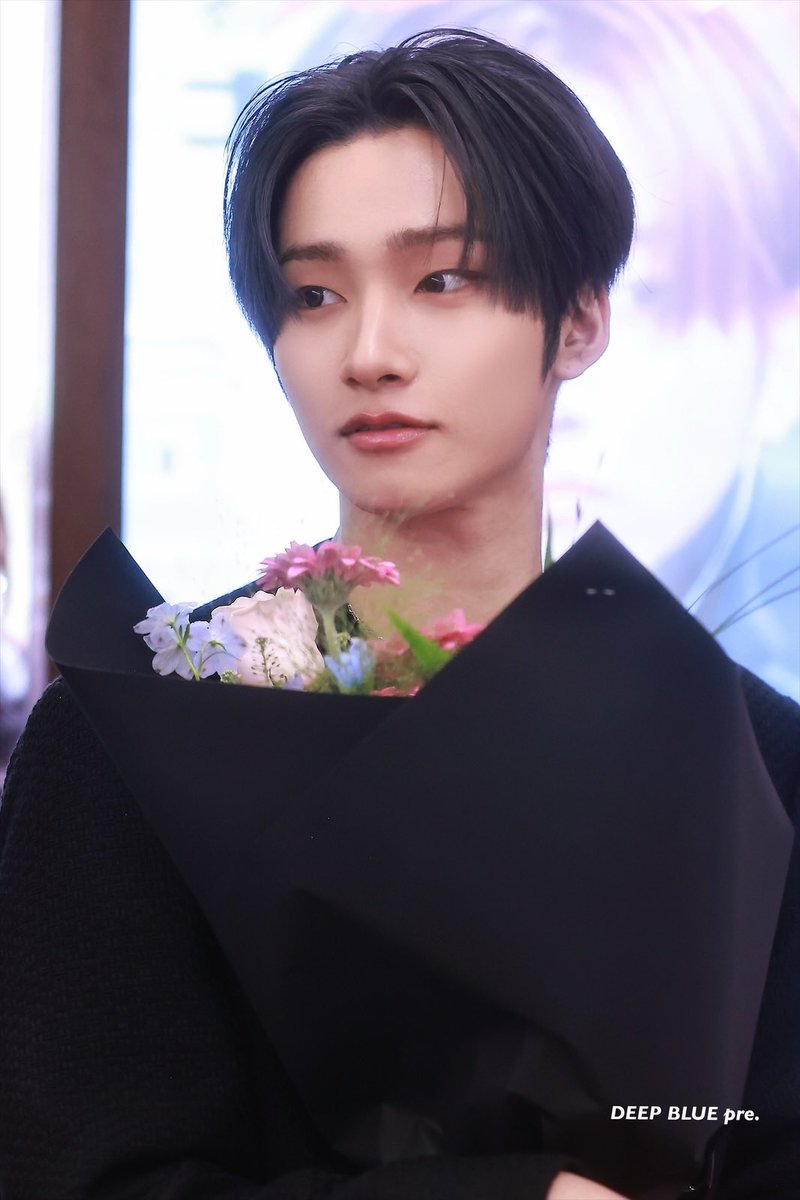 𝗗𝗲𝗲𝗽 𝗕𝗹𝘂𝗲. tweet media