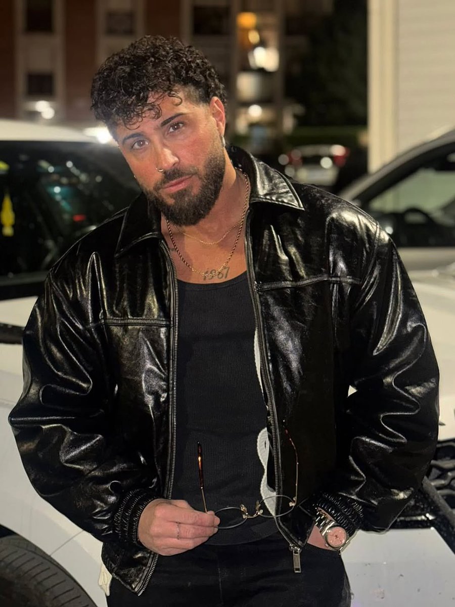 mariolcyrus's tweet image. Simone Liberti #blackleatherjacket #leatherjacket #jacket #blackjacket #fetish #leatherjacketfetish #leather #leathermen #leatherman #instagram #men #clothes #menclothes