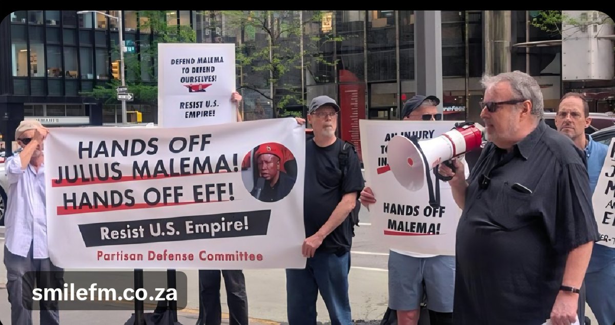 This is the reason why Floyd is jealous of Julius Malema. The man is international &amp; Floyd is only entertained by those who hate CiC.