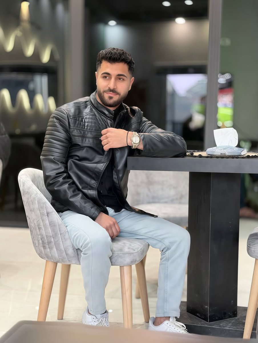 Mario Cyrus tweet media