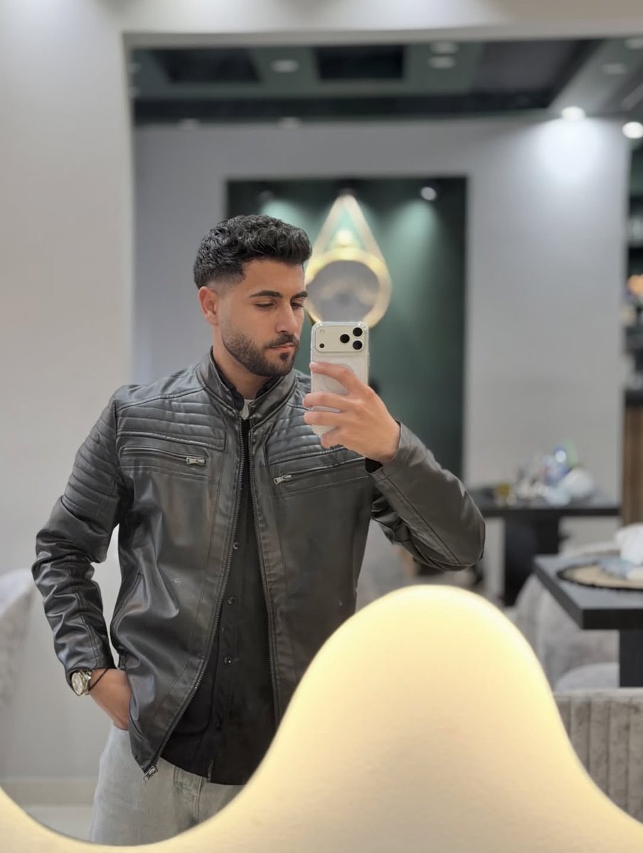 Mario Cyrus tweet media