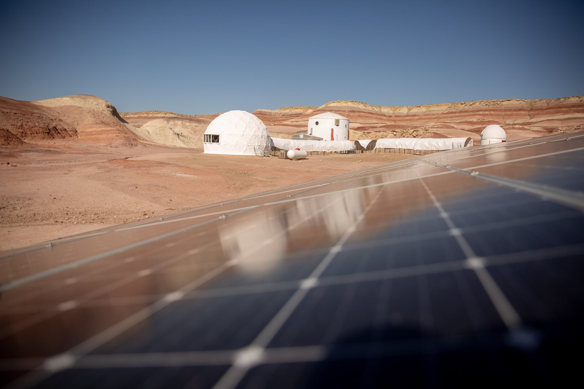 TheMarsSociety's tweet image. Welcome Crew 335—a multi-national team of analog astronauts embarking on a two-week mission at our #MDRS campus in #Utah, conducting research, fieldwork &amp;amp; creative projects. #marsanalog #themarssociety #stem #analogastronauts