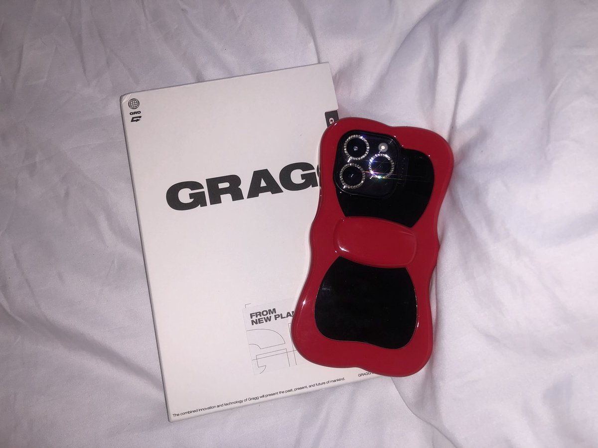 fiabawhip's tweet image. #gift #GRAGG
 키티 리본 같아서 ㅈㅉ 존귀인 케이스 보실분...🫦