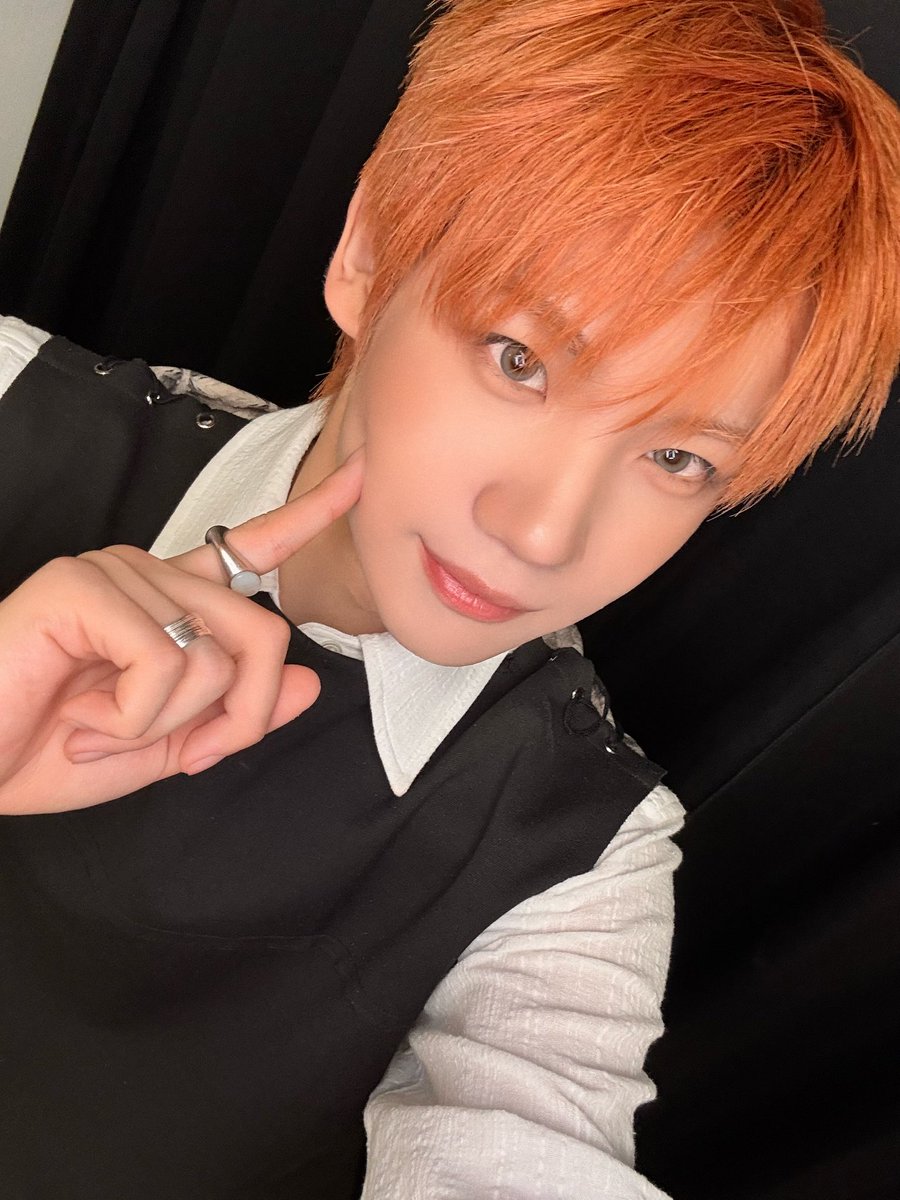 CYE_MEMBERS7's tweet photo. 저희가 POSE로 컴백했습니다! 전보다 조금 더 어른스러워져서 ‘켄신 오��’라고 불릴 수 있는 존재가 되기 위해 열심히 준비했으니까 많이 사랑해 주세요 

#켄신 #KENSHIN 
#CLOSEYOUREYES #클로즈유어아이즈
#CYE #클유아 https://t.co/J05bji0qMQ