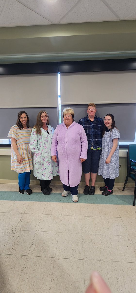 MountainCityRC's tweet image. Staff at @MountainCityRC had so much fun celebrating National Wear Your Pajamas To Work Day!

#MountainCityRehabCenter #NationalWearYourPajamasToWorkDay #Pajamas #Work #BestTeam