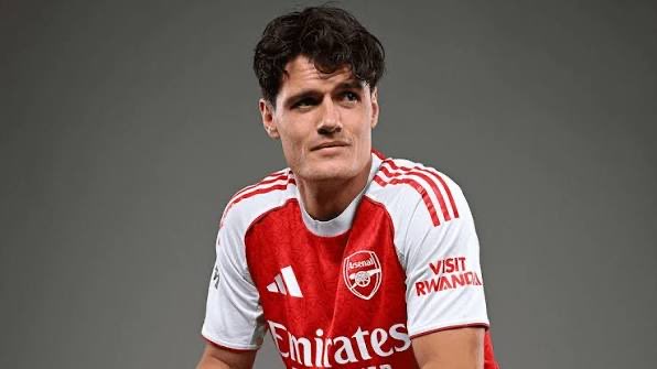 Arsenal Babe tweet media