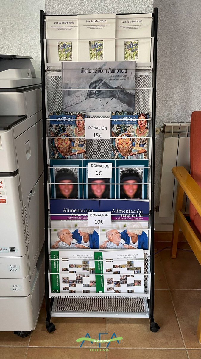 AFAHuelva's tweet photo. ¡Colabora con #AFAH!
Libros, pulseras, colgantes, broches...
Pásate por AFA #Huelva y tu #donativo se destinará íntegro a los proyectos de la asociación https://t.co/q3OgUCeXxY