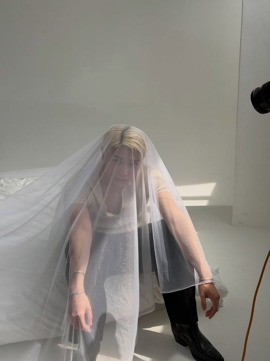 — 260421
taeoxo_nct's IG Update:

"45도 용가리"

🖇: instagram.com/p/DXYqhZska0M/…

#TAEYONG #태용 #툥스타그램