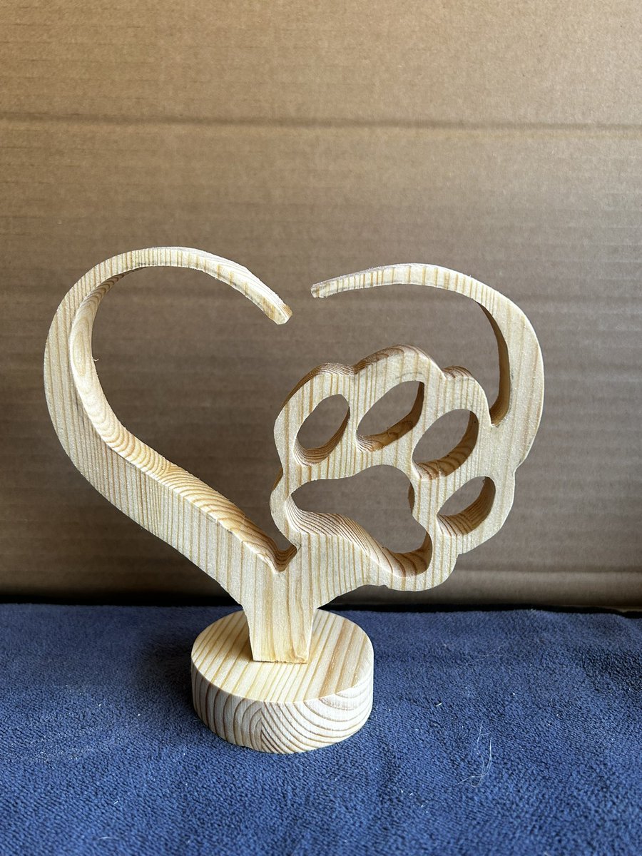 ScrollAwayArt's tweet image. We all need to #paws every now &amp;amp; then and #love what we have 
#handmade 
#scrollsaw 
#woodworking