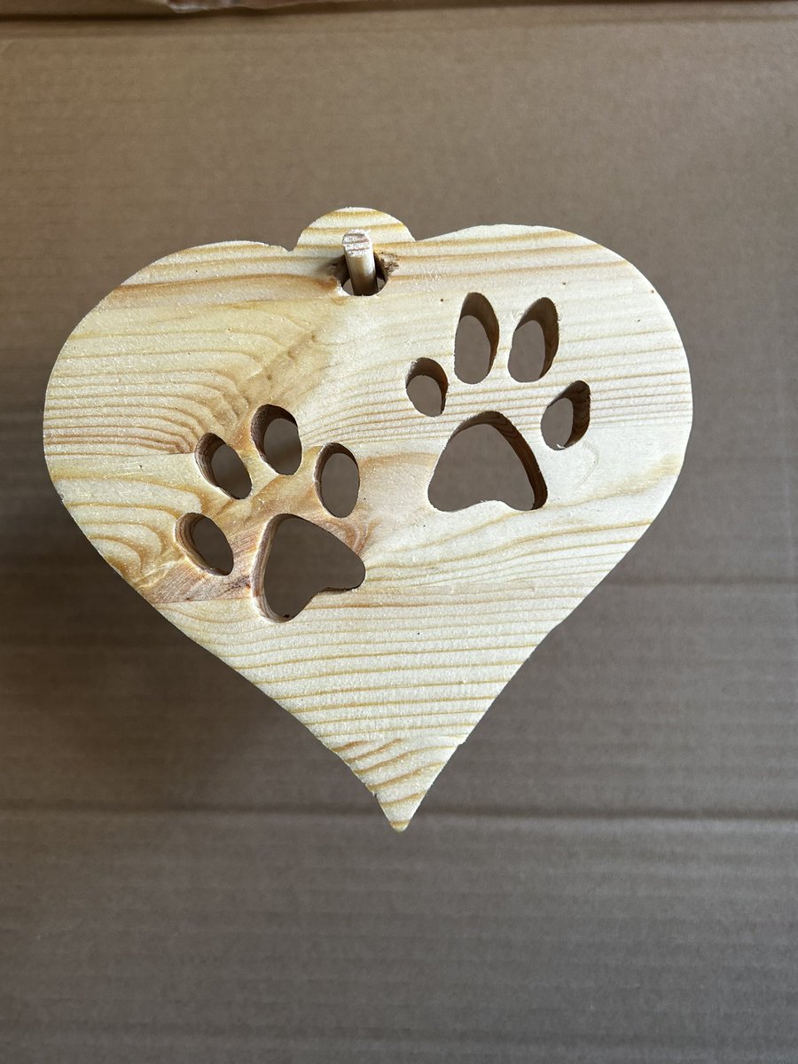ScrollAwayArt's tweet image. We all need to #paws every now &amp;amp; then and #love what we have 
#handmade 
#scrollsaw 
#woodworking