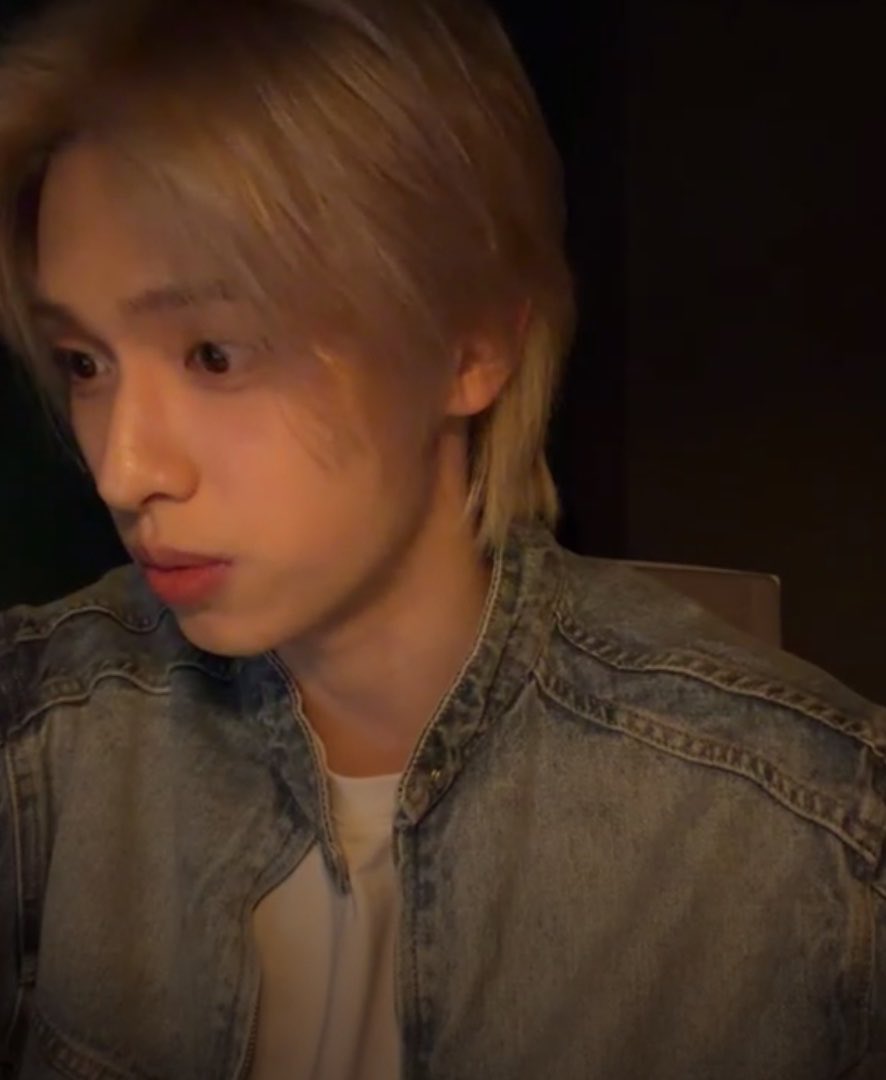 몰름이 tweet media