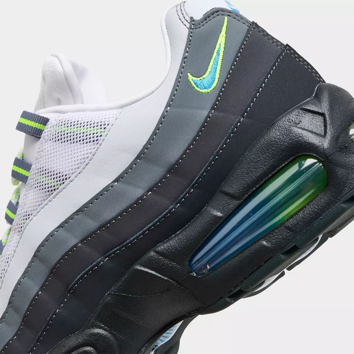 KicksFinder tweet media