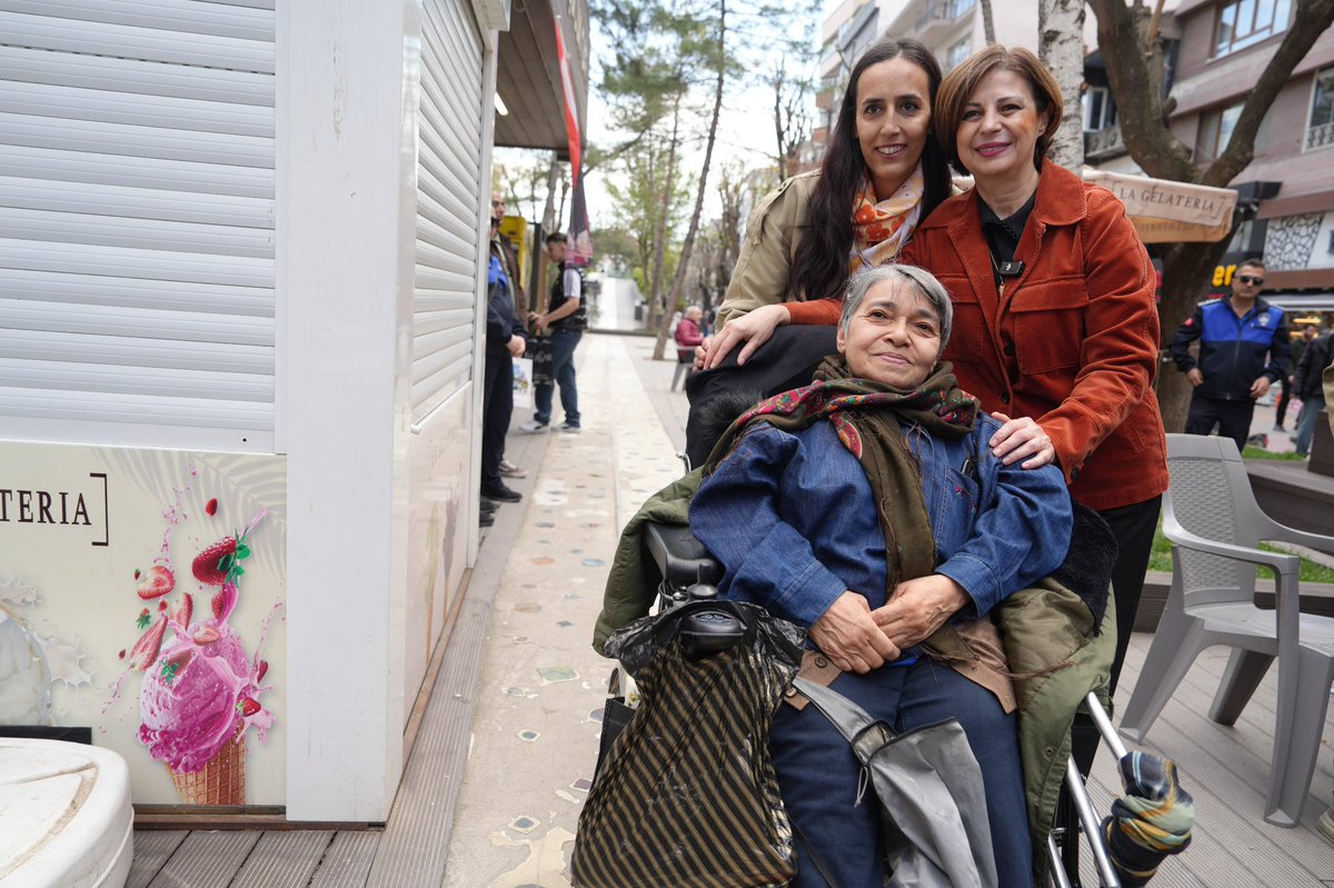 Ayşe Ünlüce tweet media