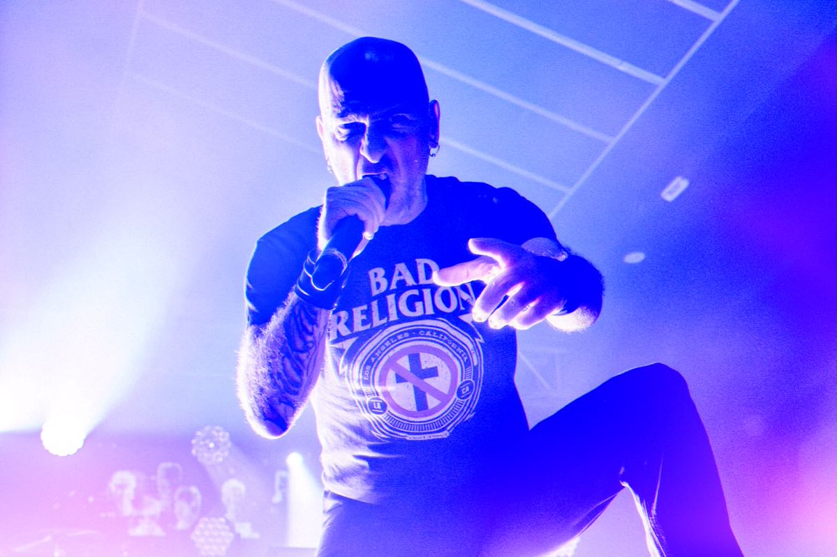 HontzaP's tweet image. Desde el @_Antioxidante_ tras el paso del ´ConfrontacionTour´2026:
"Impactante la pegada transversal que tiene @SoziAlkoholika . Firmaron un concierto incontestable y  mantienen una impecable actitud escénica".
📝&amp;amp;📷: @romualdosagrada
#soziedadalkoholika #SA