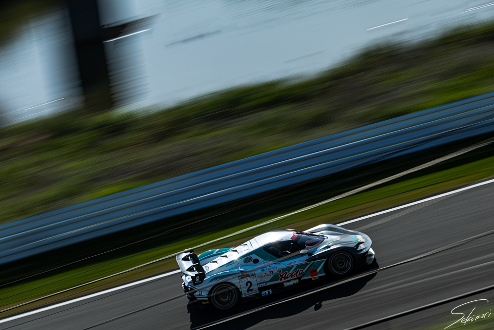 asekimori's tweet image. 実は、私にはずっとおそ松くんのイヤミに見えていたんですよ。
しかし、今はバットマンにしか見えません😅
でも、好きですよKTM。
#SuperTaikyu #suzuka