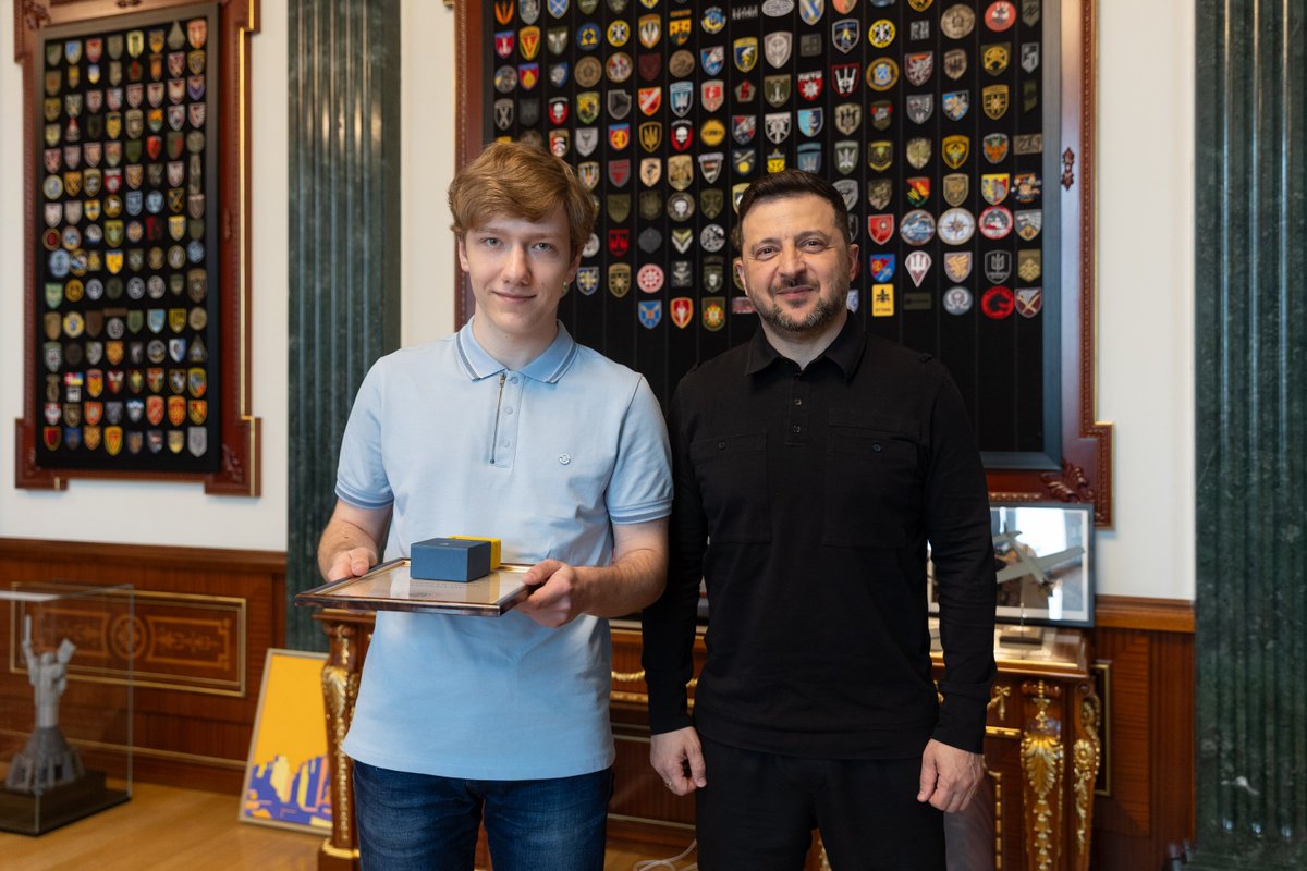 Volodymyr Zelenskyy / Володимир Зеленський tweet media