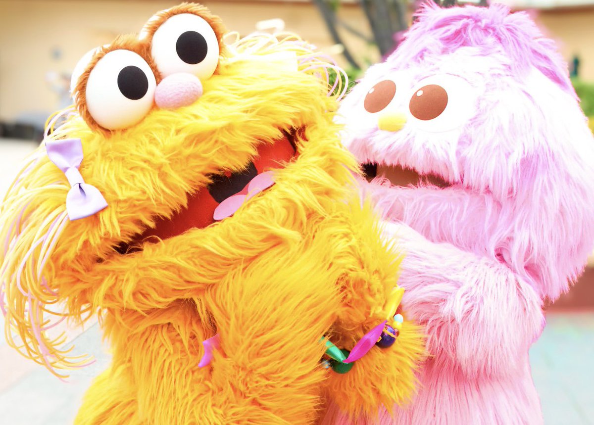_macoppy_'s tweet photo. 仲良しこよし🩰🍓🧡🩷

 #USJ
 #USJファン https://t.co/eSbZw4VHQs