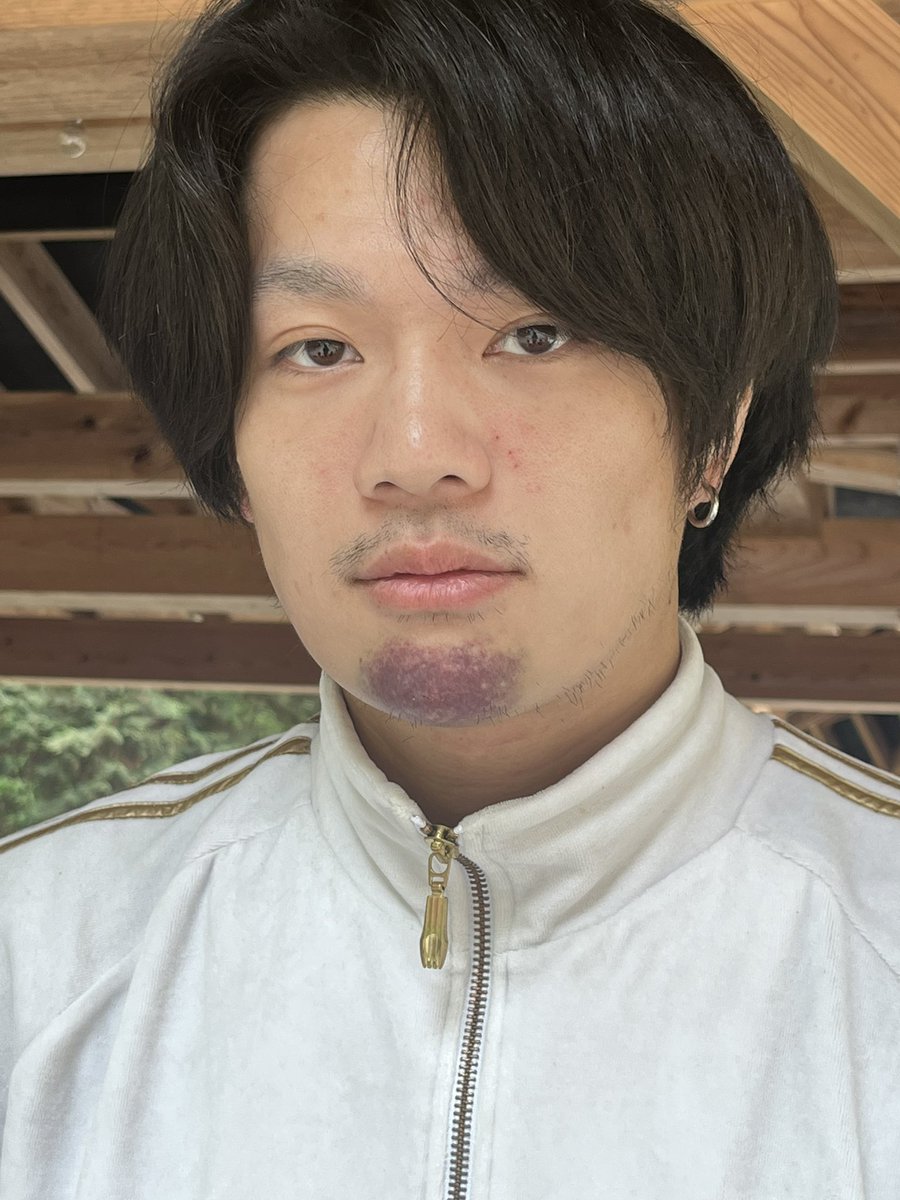 room10.4 tweet media