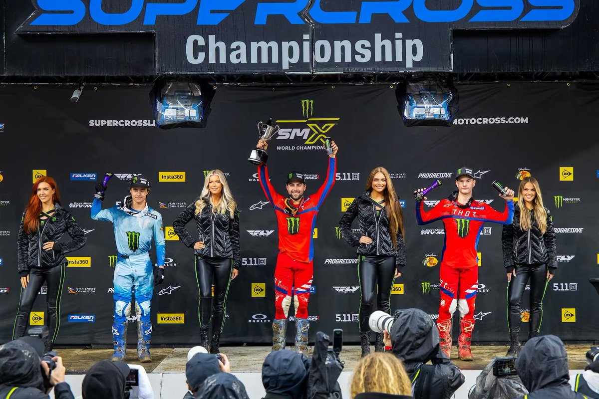 HighPointMX's tweet photo. Nate Thrasher and Ken Roczen walk away from the Cleveland Triple Crown with overall wins 🏁 

250 East SX 🥇 @natethrasher25 
450 SX 🥇 @kenroczen94 

The 2026 @supercrosslive championship returns to PA this weekend in Philadelphia 💪 Get your tickets online at ➡️ @supermotocross https://t.co/wc4QEV2Igs