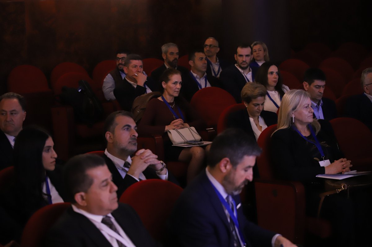 FmwWay's tweet photo. 📍 Με μεγάλη επιτυχία πραγματοποιήθηκε στην Αθήνα η 2η ΣΥΝΟΔΟΣ ΕΠΙΧΕΙΡΗΜΑΤΙΚΕΣ ΠΑΡΟΥΣΙΑΣΕΙΣ ΚΥΠΡΟΥ ΣΤΗΝ ΕΛΛΑΔΑ, με θέμα «Οι νέες αλλαγές στο φορολογικό σύστημα Κύπρου».

🎤 Ομιλητής ο Έφορος Φορολογίας της Κυπριακής Δημοκρατίας, Σωτήρης Α. Μαρκίδης. https://t.co/6BnGIIzCsP