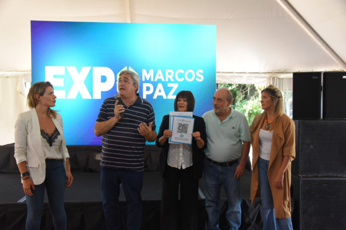 AgenciaComBA's tweet photo. 👉🏼 Javier Rodríguez encabezó la apertura de la segunda edición de la Expo Marcos Paz

https://t.co/TxpIpsoYkh

@ProgresaLatam @mmpcurutchet @AyelenBordaok #JavierRodríguez #PUPPA #MarcosPaz #ExpoMarcosPaz #RicardoCuruchet #CGI #CFI #AyelenBorda @BAProvincia @AgrarioPBA https://t.co/x0mrzz64nJ