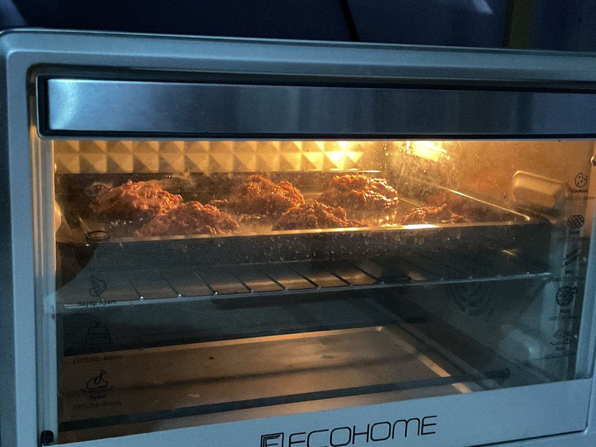 jenocutesy's tweet image. Baking sblm cooking di UTBK #Day10