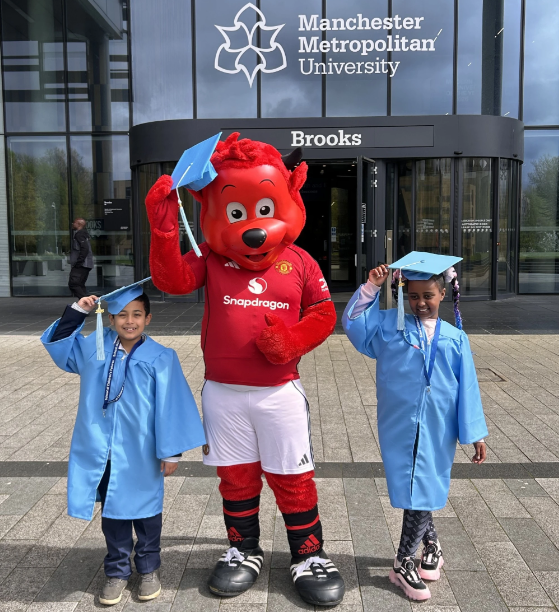 MMU_Research's tweet photo. Local pupils celebrate their success at Institute for Children's Futures graduation

Children from schools across Manchester come together to mark their Saturday School success with a graduation celebration.

https://t.co/IPEO52168z https://t.co/HofsovRbJs