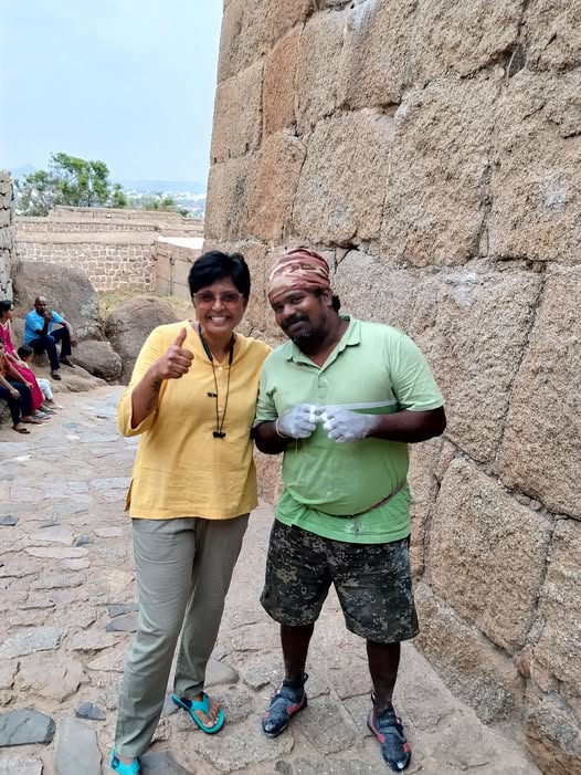 KavithaReddyKR's tweet photo. What a pleasure to meet Jyoti Raj after so many years, fellow #RockClimber who followed his heart, true freestyle solo climber, scaled the Jog Falls against the fall without gear. 

Today he is taking care of 20+ orphan children and also teaching them climbing.

Proud to see him inspire people even when he is leading a really though life...!

#ChitradurgaFort #JyotiRaj #Climber #Hero #Adventure