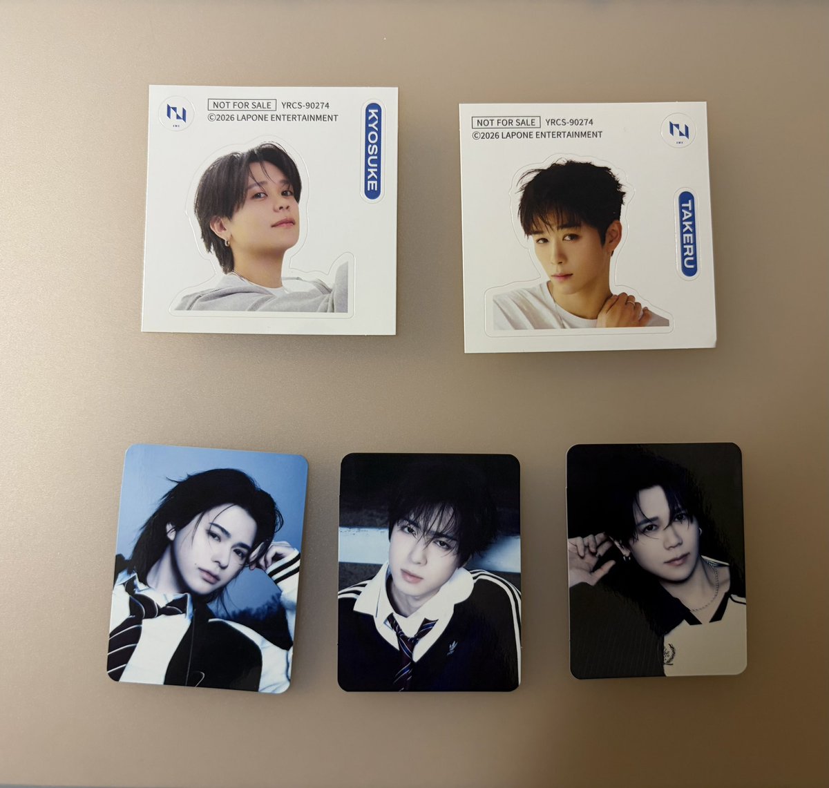 メロンパン トレカ交換 tweet media