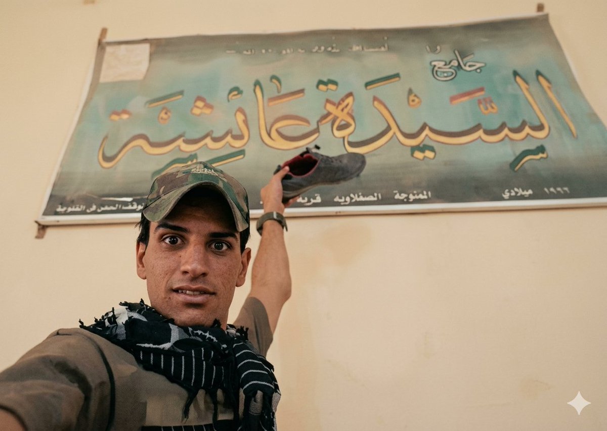 AK99Oi's tweet photo. @abwmhmd99011468 @HmwdyH65190 @Dr_Lojinalhsani جاؤوا ال سعود وخربوا بيت الله وحطوا مراقص جنب بيت الله https://t.co/RizicbTEBs