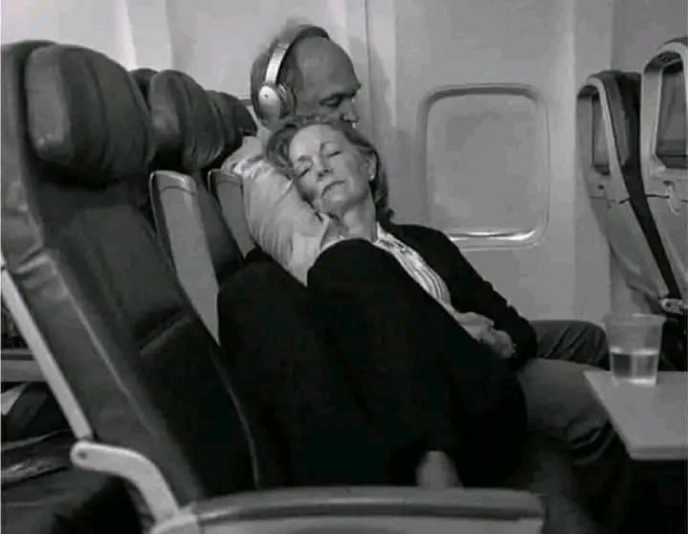 Relacionemos tweet media