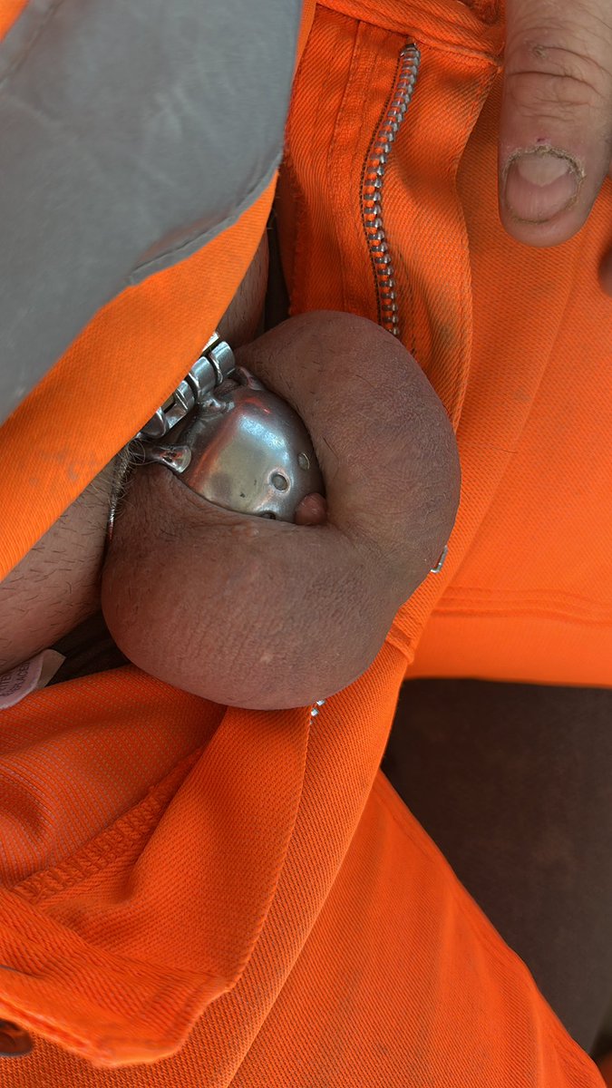 Afternoon #cagecheck 😋 #lockedcock #lockedatwork #chastity #chastitylife