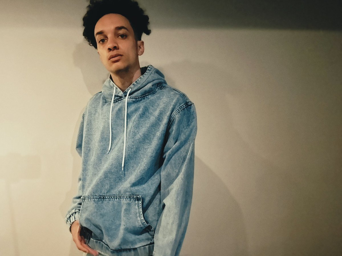 david_pittz's tweet photo. Washed in blue. 🌊

#DenimStyle #Streetwear #MensFashion https://t.co/K0e11rll8v