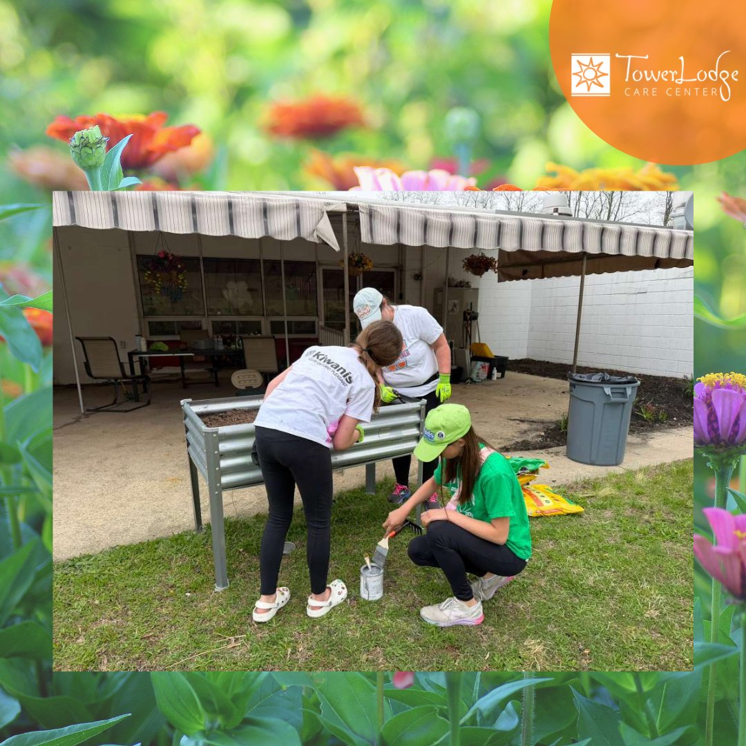 TowerLodgeCare's tweet image. kids came by this Saturday and brought so much energy and kindness with them! 🌱 They helped us get the yard ready for planting season, painted our flower beds, and even decorated rocks to brighten up our garden. 

#CommunityLove #GardenPrep #PlantingSeason #YouthVolunteers