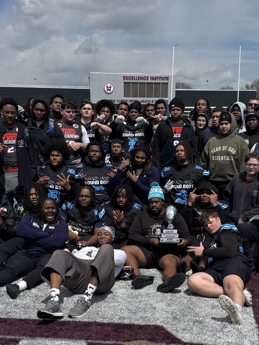 RyanHodges99's tweet photo. Had a great time competing with my @smsbacademy brothers for the 5v5 Showdown in Motown. Now it’s time to get back in the lab and continue putting in work! https://t.co/giEdyliT9p
