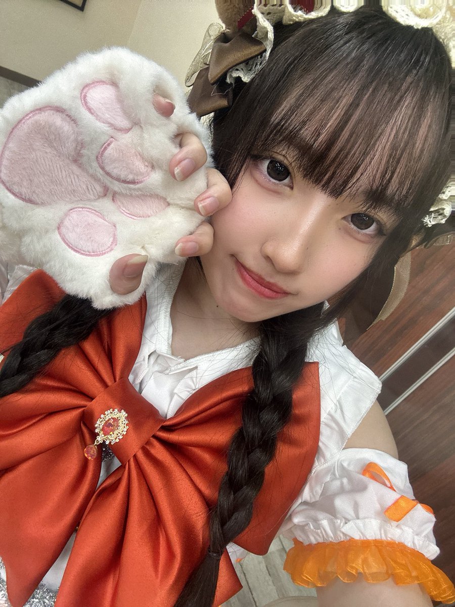 るり tweet media