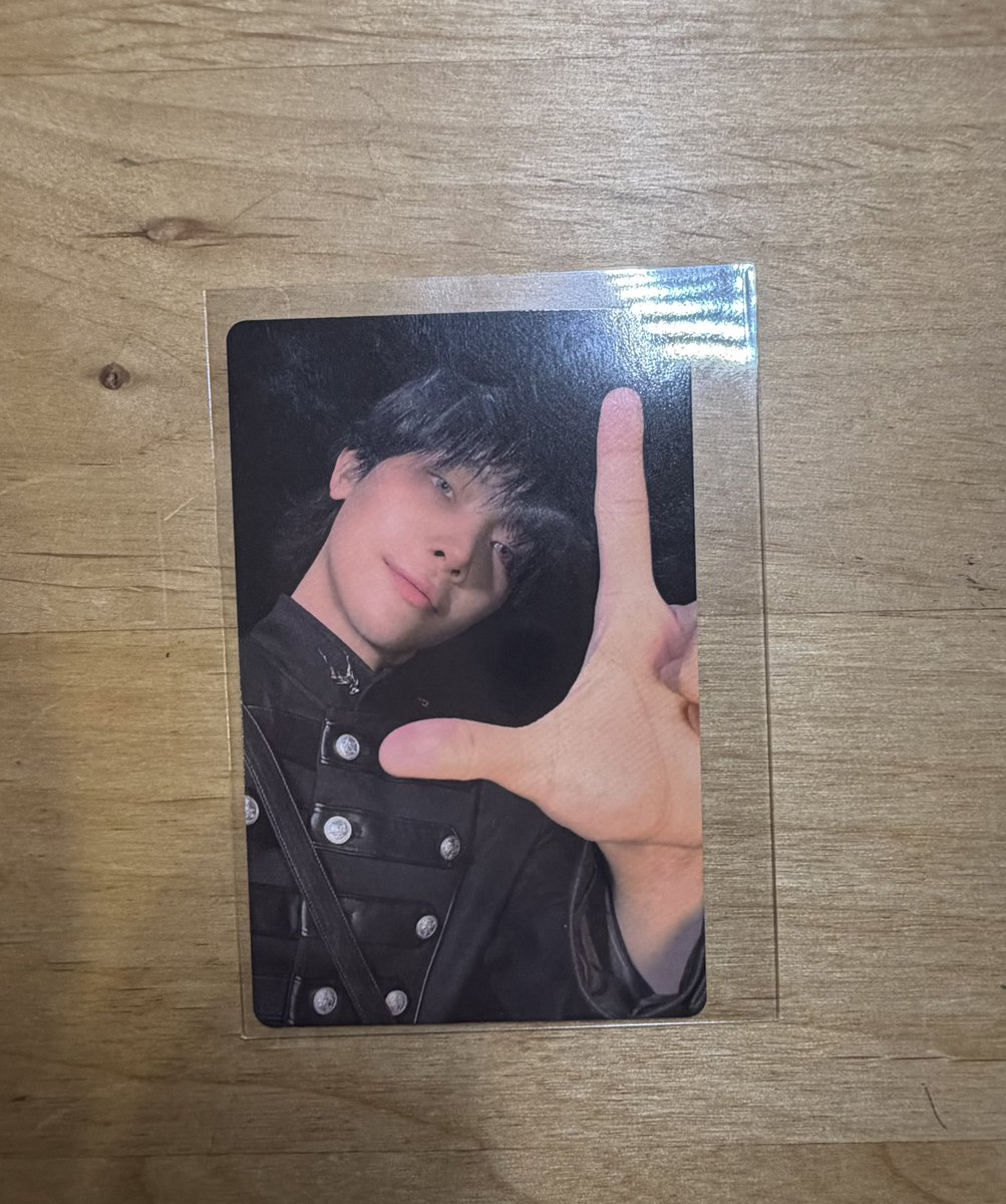 アクアマリン tweet media