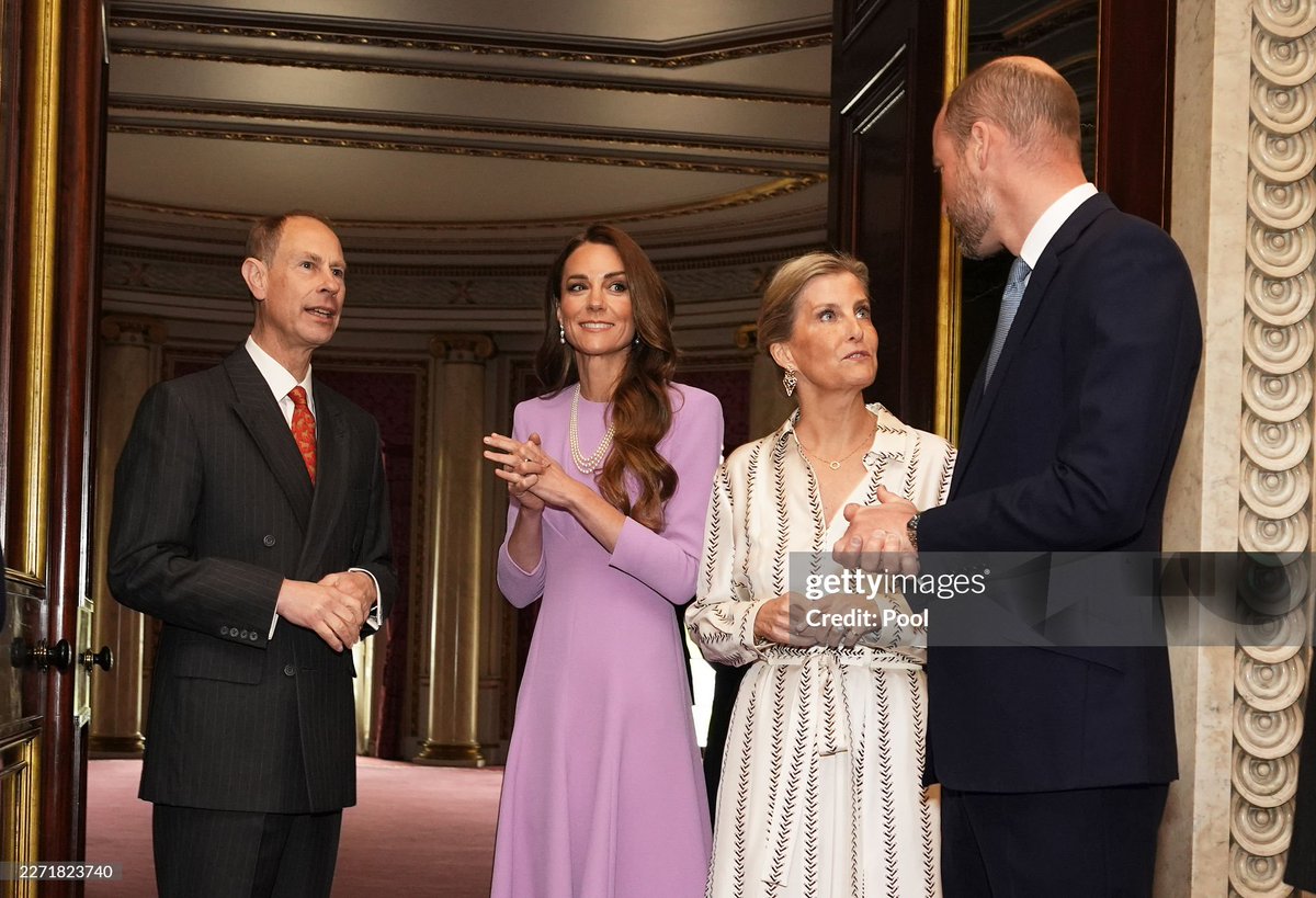 ChristinZ tweet media