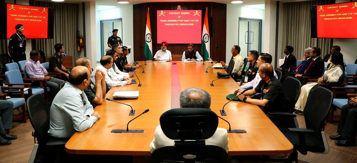 BEMLltd's tweet photo. 𝗕𝗘𝗠𝗟 𝗦𝗲𝗰𝘂𝗿𝗲𝘀 ₹𝟱𝟵𝟬 𝗖𝗿𝗼𝗿𝗲 𝗠𝗼𝗗 𝗖𝗼𝗻𝘁𝗿𝗮𝗰𝘁 𝗳𝗼𝗿 𝗜𝗻𝗱𝗶𝗴𝗲𝗻𝗼𝘂𝘀 𝗠𝗶𝗻𝗲 𝗧𝗿𝗮𝘄𝗹 𝗦𝘆𝘀𝘁𝗲𝗺𝘀 𝗳𝗼𝗿 𝗜𝗻𝗱𝗶𝗮𝗻 𝗔𝗿𝗺𝘆

BEML Ltd. has secured a ₹590 crore contract from the Ministry of Defence for the supply of trawl assemblies to be deployed on the Indian Army’s T-72 and T-90 tanks, marking a significant step in strengthening India’s defence preparedness and combat engineering capabilities.

The agreement, formally signed and exchanged in New Delhi between senior officials of the Ministry of Defence and BEML, reflects the company’s continued contribution to indigenous defence manufacturing. These advanced mine trawl systems have been designed and developed in collaboration with DRDO (R&DE, Pune), reducing dependence on imports and aligning with the Government of India’s vision of Atmanirbhar Bharat.

Equipped with multi-layered mine-clearing mechanisms, the systems will enable safe passage for armoured vehicles in mine-infested zones, thereby enhancing the mobility, survivability, and operational effectiveness of mechanised forces. This development reinforces BEML’s commitment to supporting the Armed Forces with reliable, cost-effective, and technologically advanced solutions for modern battlefield requirements.

@PIB_India  @PIBHindi  @DDPINDIA  @DefenceMinIndia  @DefenceCapital  @SpokespersonMoD #BEML #MinistryOfDefence #IndianArmy #AtmanirbharBharat #DefenceManufacturing #MakeInIndia #DRDO #Indigenous #DefenceSector #EngineeringIndia #NationalSecurity #PSU #Innovation