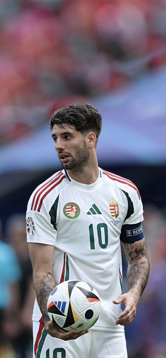 lynxchizzy's tweet image. I think Madrid should sign him
#szoboszlai #madrid