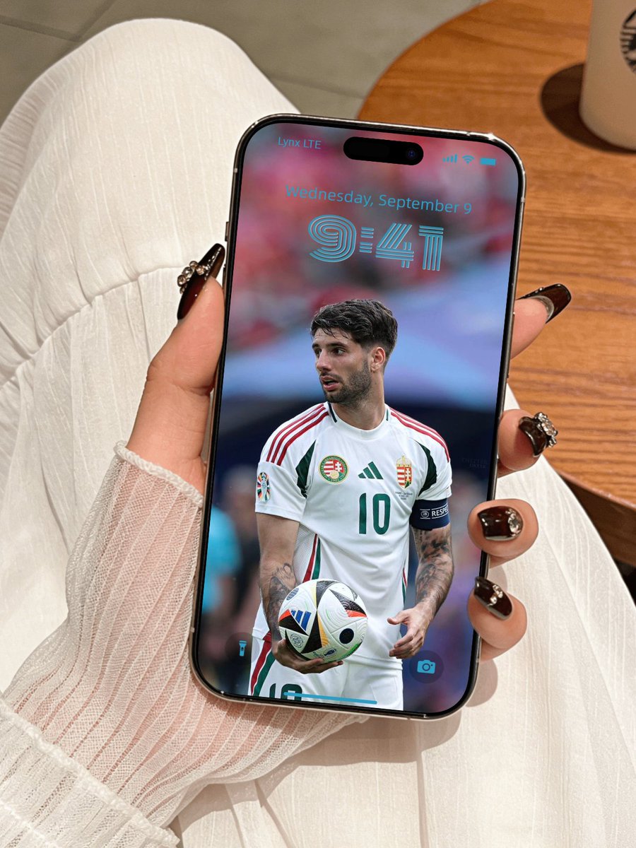 lynxchizzy's tweet image. I think Madrid should sign him
#szoboszlai #madrid