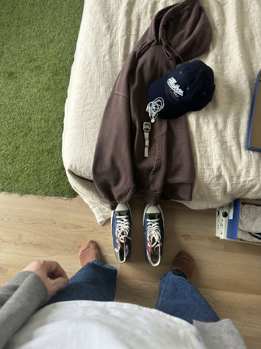 LacesFirst's tweet image. Tuesday… #kotd