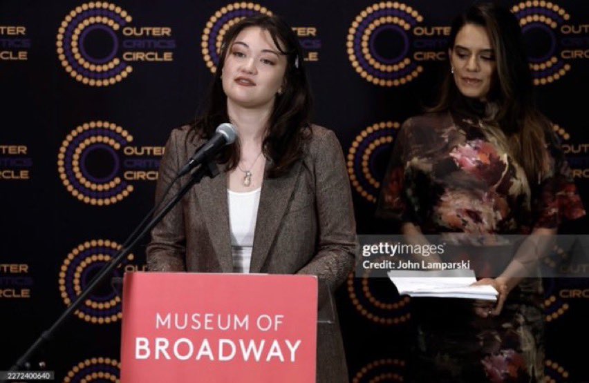 gray ★ is watching yellowjackets tweet media