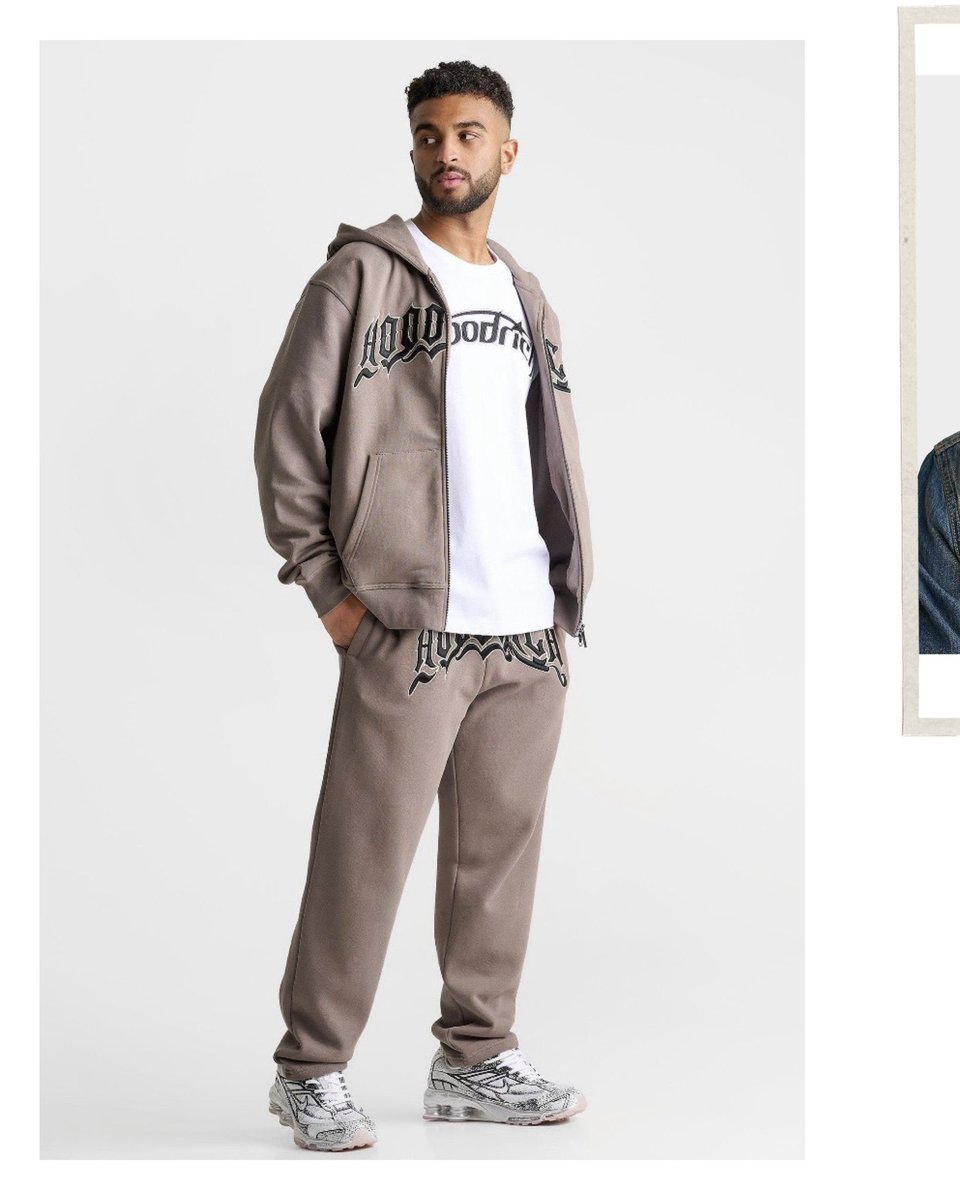 bmorg0126's tweet photo. Werk for 😤 @jdsportsus @FinishLine https://t.co/cVRucyNYD3