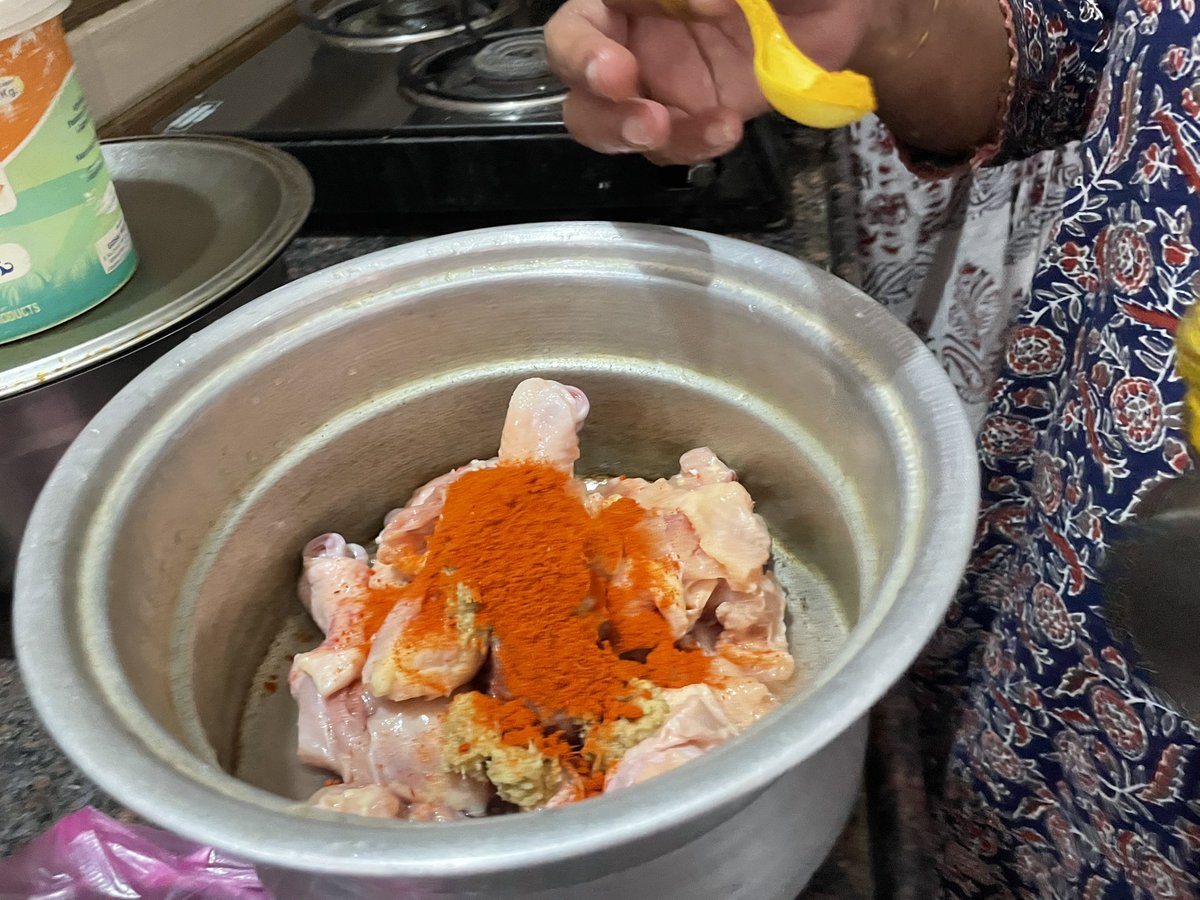 カレー探検家いよちゃん tweet media